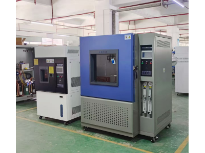 淋雨試驗(yàn)箱，氙燈老化箱發(fā)貨江西客